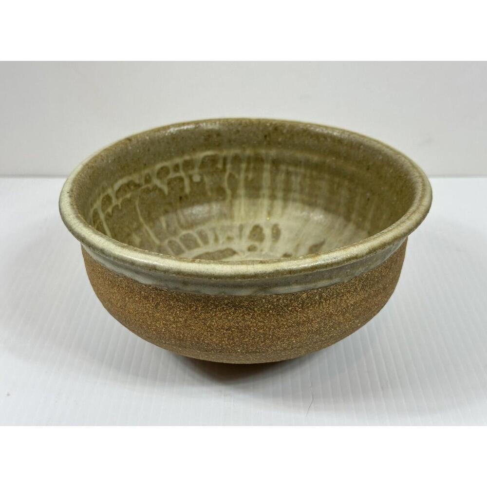 Studio Hand Thrown Beige Glazed Art Pottery Bowl Signed Jay Neil 7”